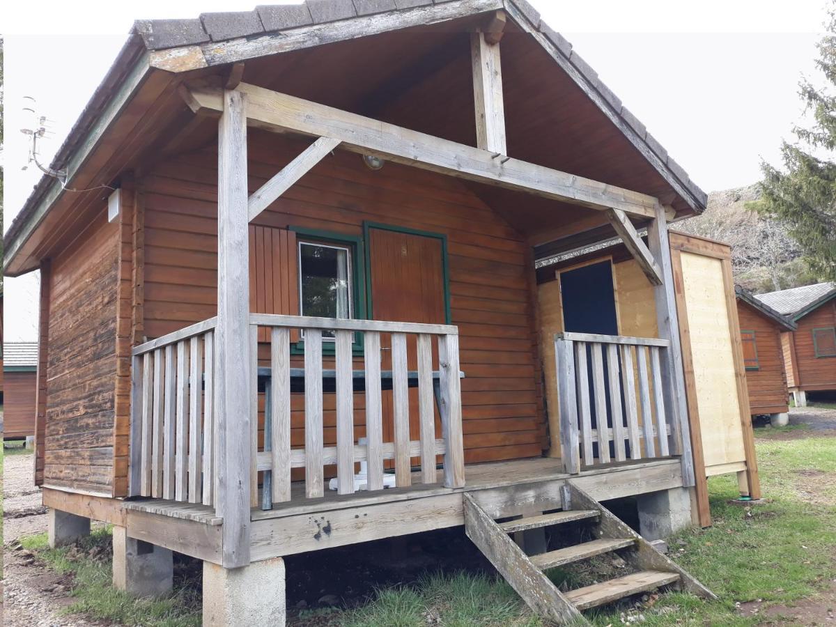 Domaine De L'Ours / Camping Lodge Saint-Urcize ภายนอก รูปภาพ